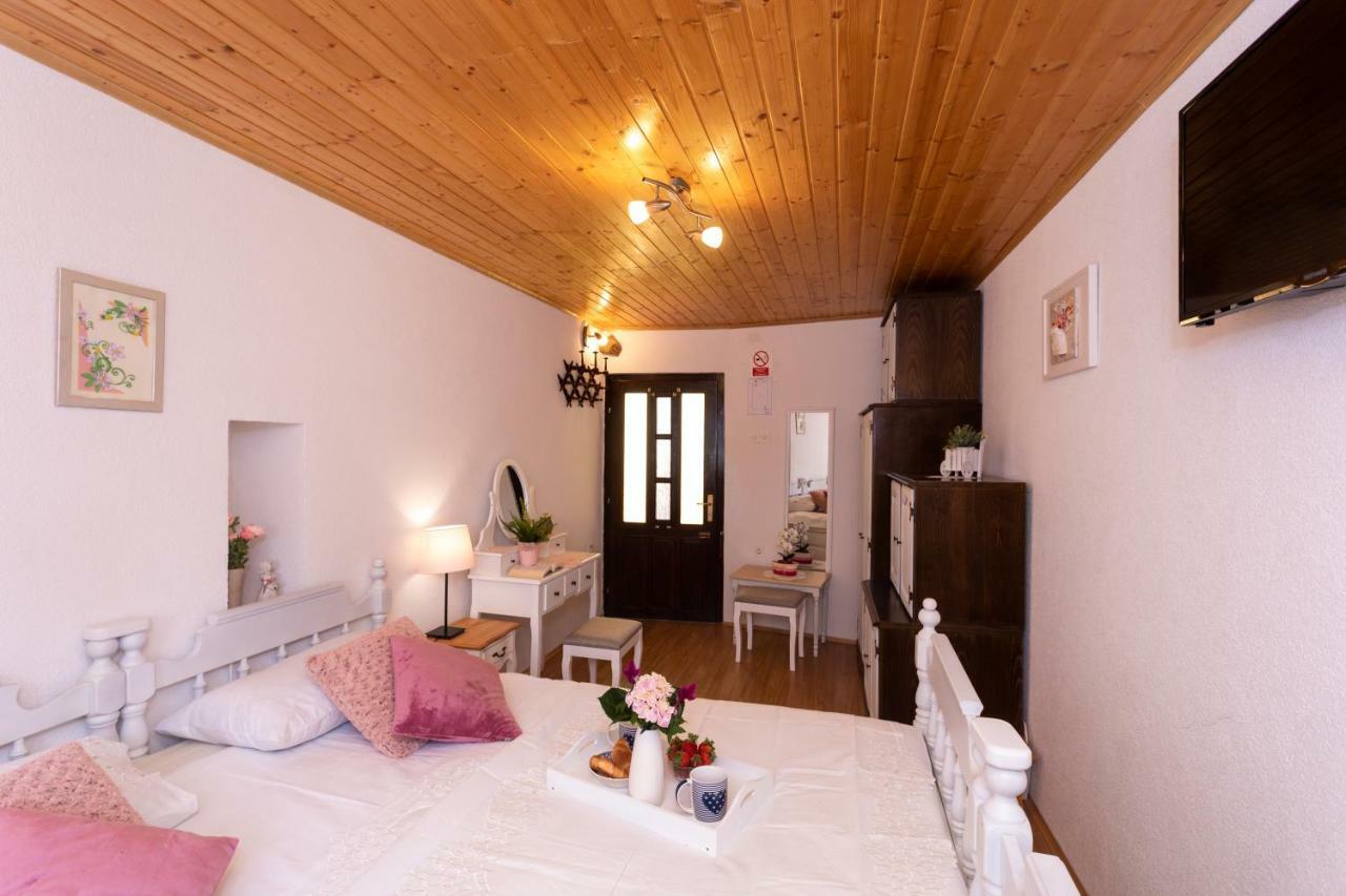 Apartman Verbenia Vrbnik Ngoại thất bức ảnh