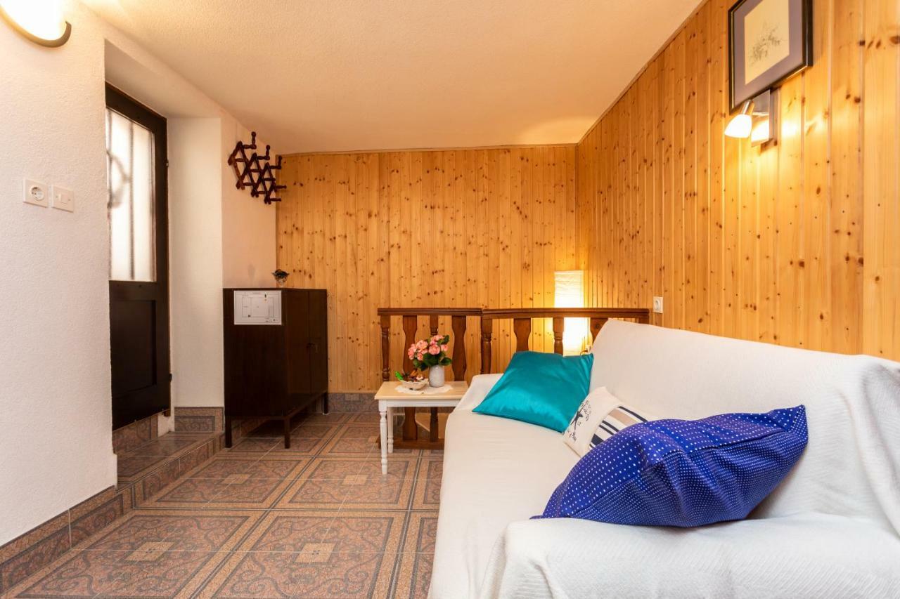 Apartman Verbenia Vrbnik Ngoại thất bức ảnh
