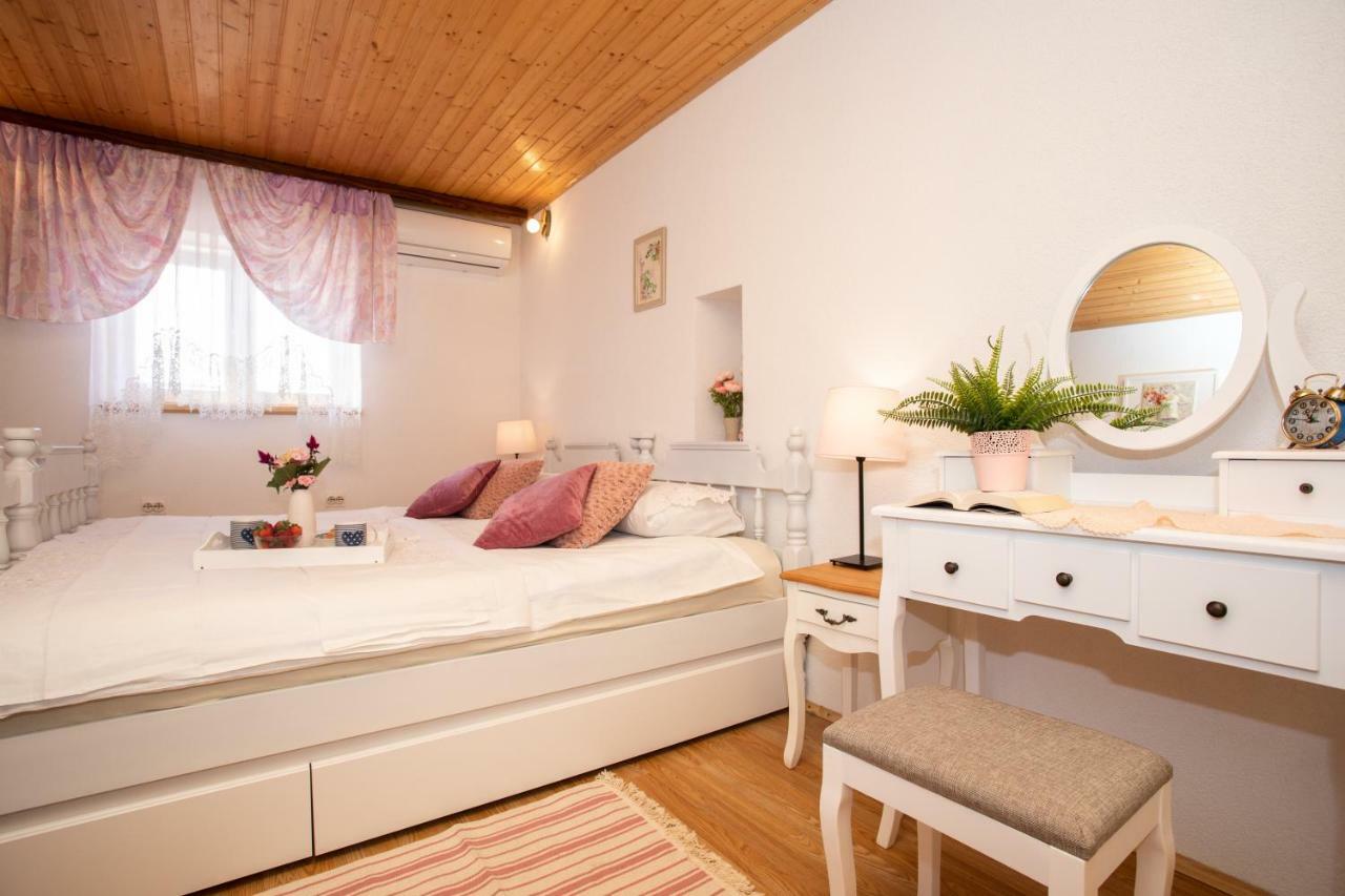 Apartman Verbenia Vrbnik Ngoại thất bức ảnh